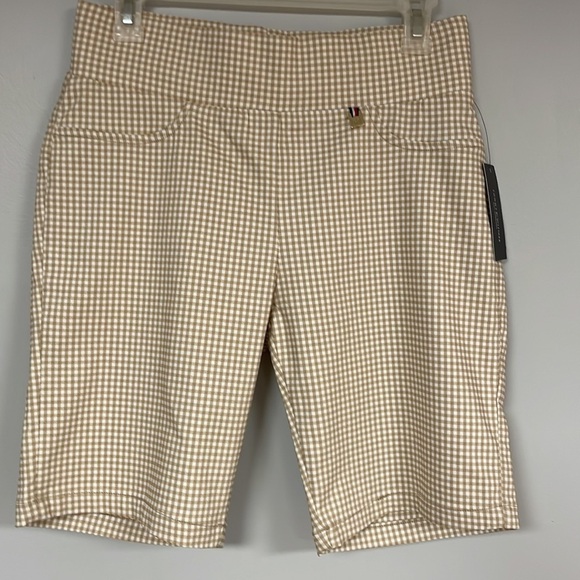 Tommy Hilfiger - Suit Separates pull-on Shorts NWT, Size 6, tan/ cream plaid - Picture 1 of 8